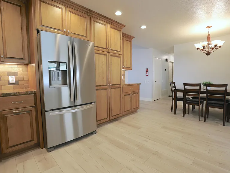 25225 York Cir — Photo 11