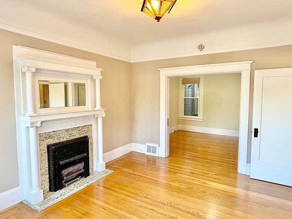 5th image of 325 Missouri St