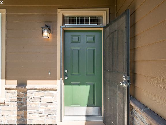 4th image of 2109 NE 180th Pl