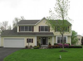 9 Briar Ridge Pl, Selkirk, NY 12158