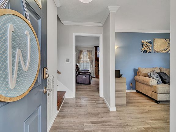 5th image of 109 Coastal Ct E
