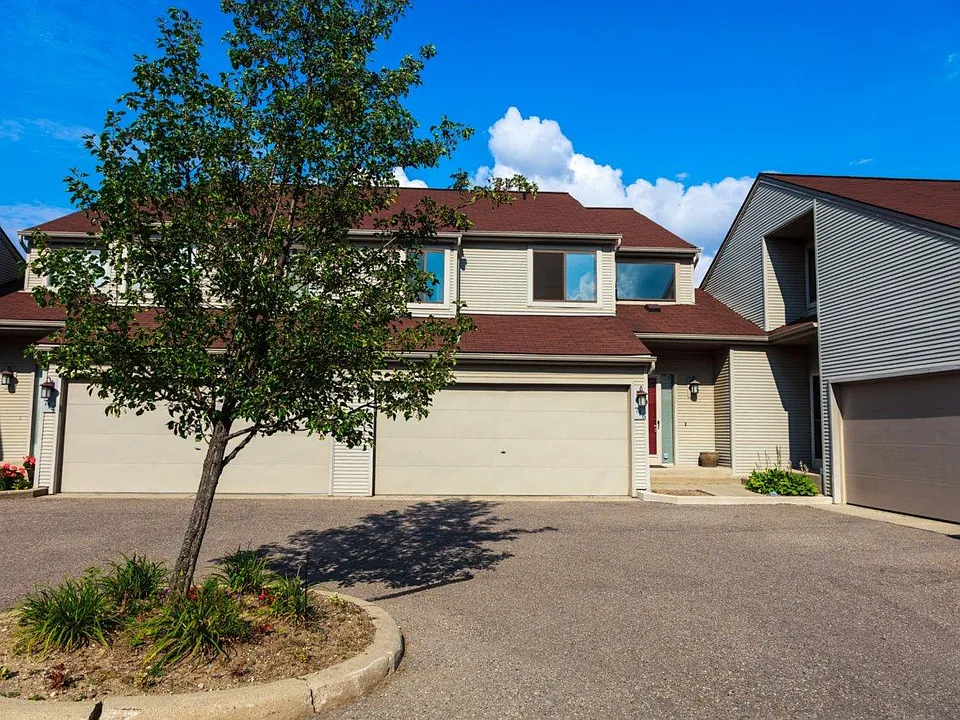 716 Eton Ct