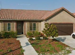 1192 S Orangewood Dr, Fresno, CA 93727
