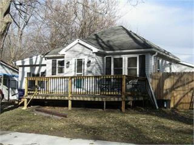 1st image of 904 N 6th Ave