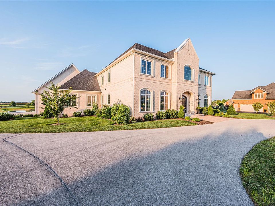 1st image of 215 Winston Ct