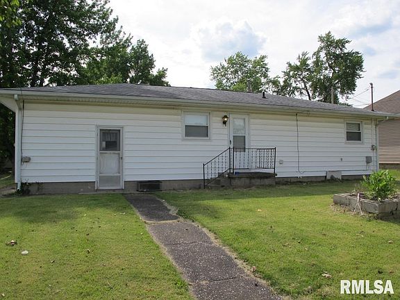 4th image of 1105 Barham Ave