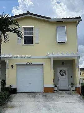 4044 NW 11th St #- Photo 1