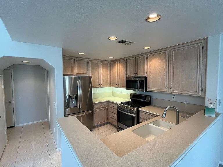 1215 Natoma Way #D — Photo 4