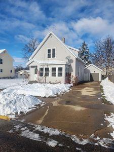 106 E Hudson St, Mazomanie, WI, 53560