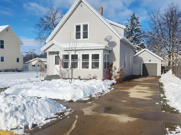 106 E Hudson St, Mazomanie, WI 53560