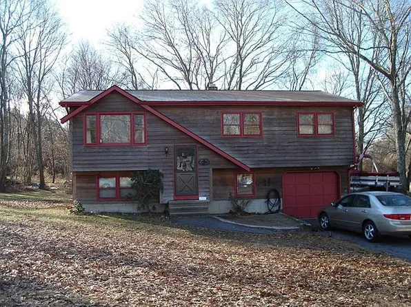 10 Lakeside Dr, Westerly, RI 02891