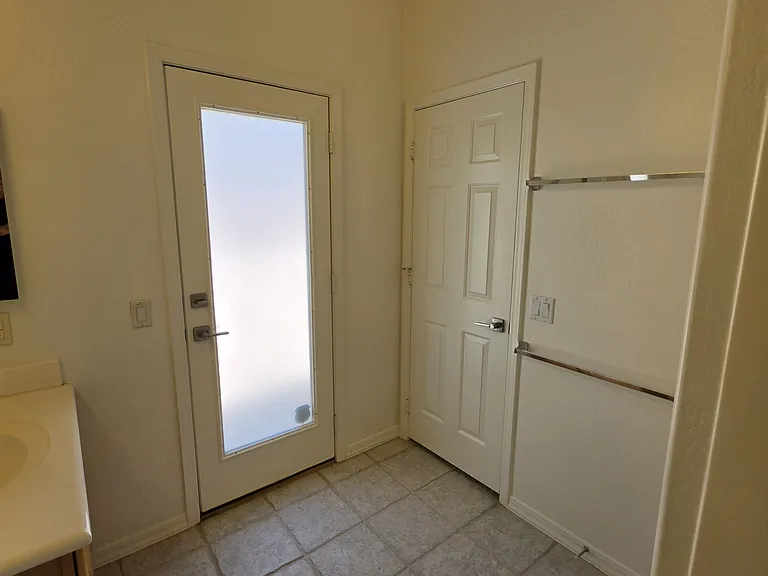 2653 N Travis — Photo 30