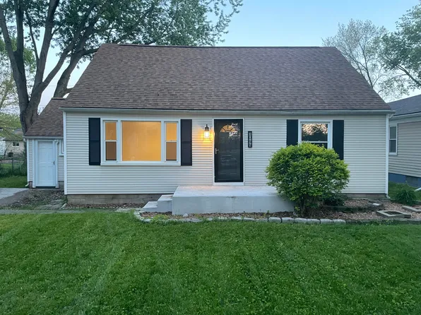 1044 Larchwood Ave, Troy, MI 48083