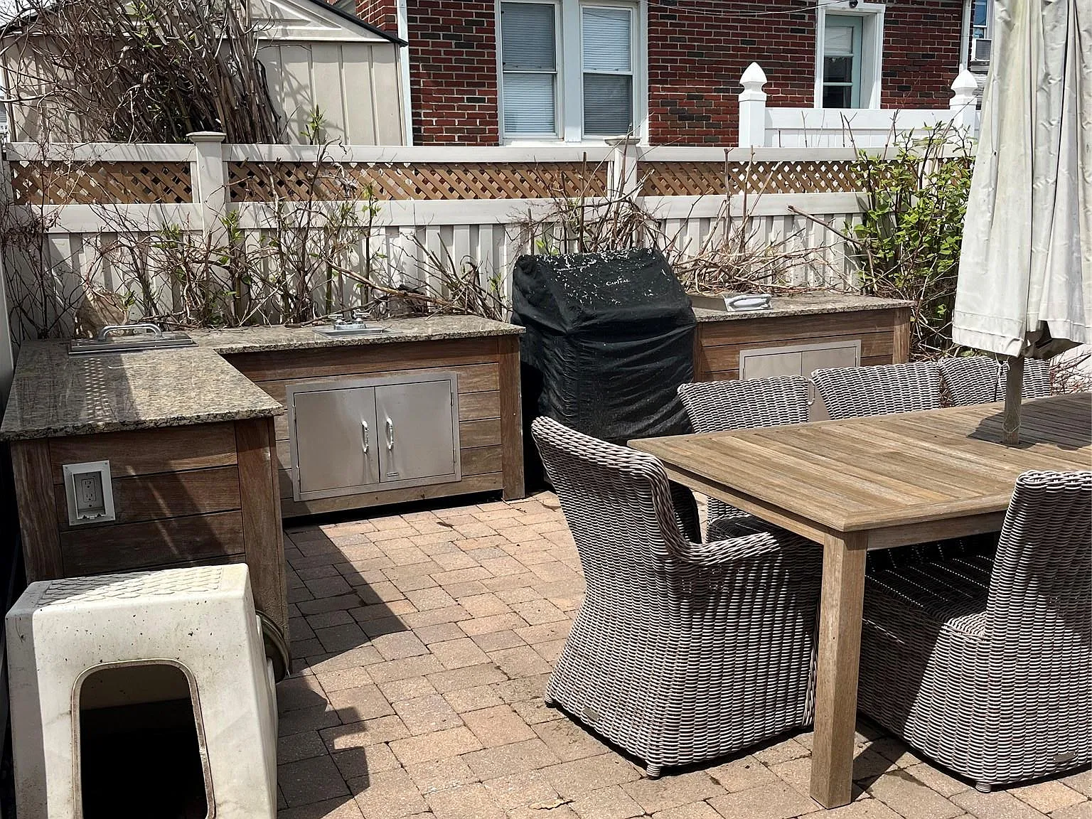 4 bed, 4.0 bath, 2594 sqft, $8,500 — Photo 3