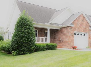 386 Hickory Grove Cir, Harrisonburg, VA 22801