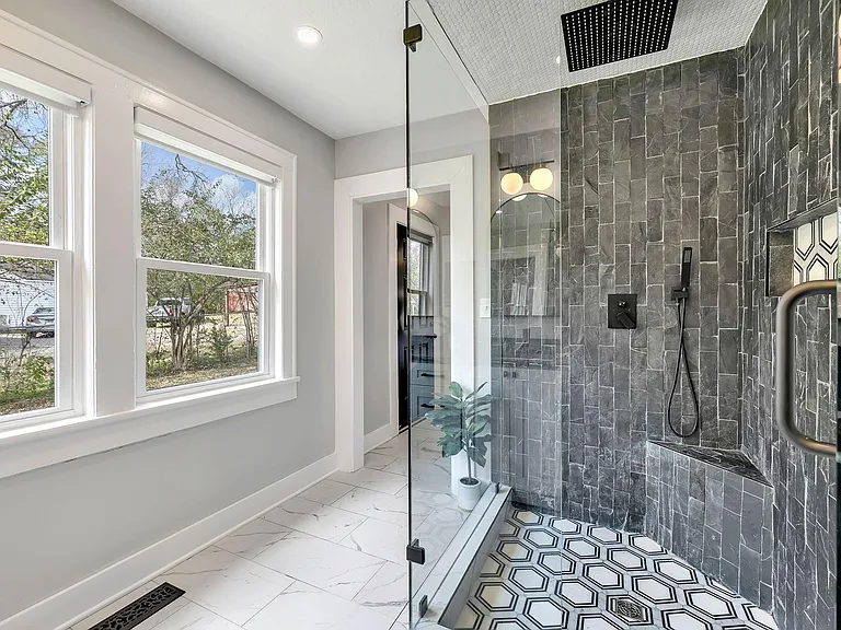 335 Dupont Ave — Photo 30