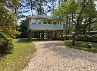 63 Suwannee Ave, Panacea, FL 32346