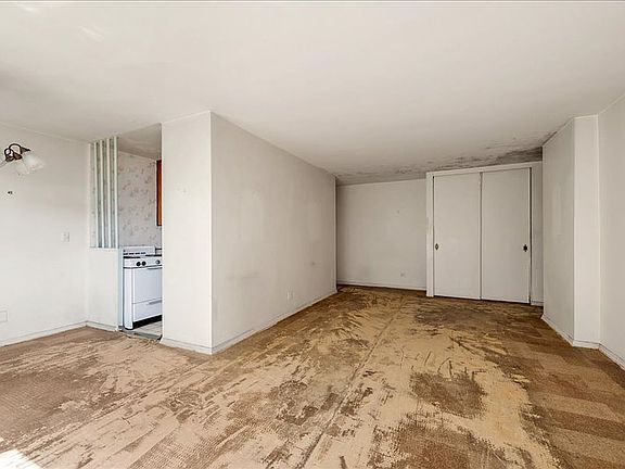 3rd image of 2928 W 5th St APT 3D