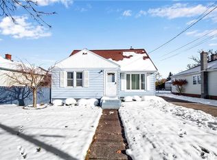 1227 90th St, Niagara Falls, NY 14304
