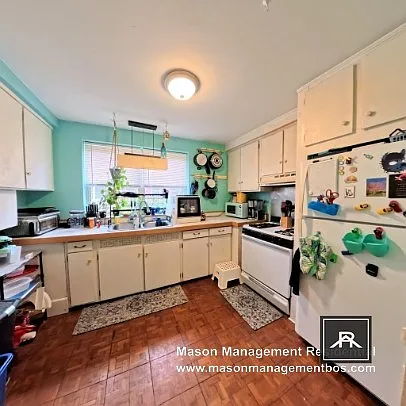 3 bed, 1.0 bath, 898 sqft, $3,000 — Photo 1