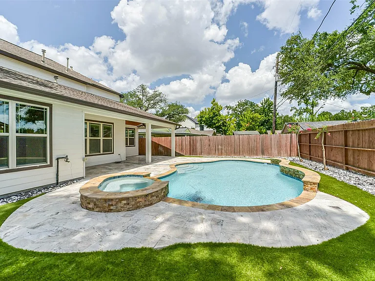 1317 Chantilly Ln — Photo 47