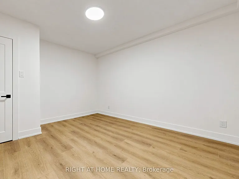 427 Lawrence Ave W #1 — Photo 13