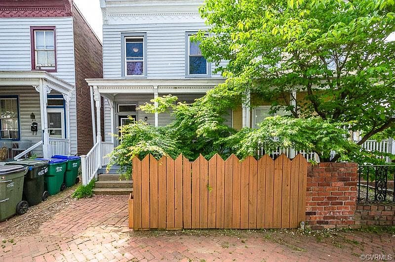1st image of 500 1/2 W Laurel St