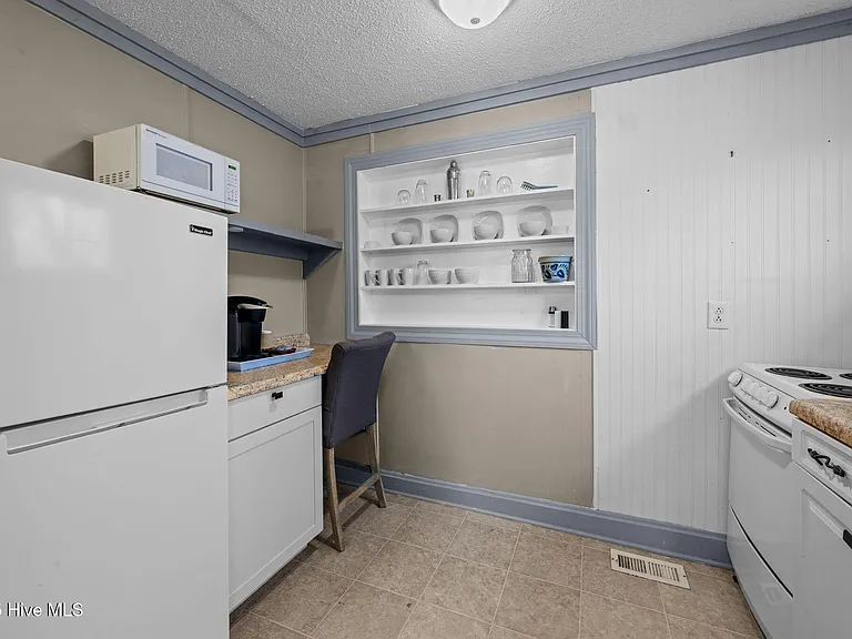 411 George St #4 — Photo 13