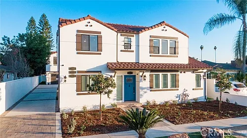 10224 La Reina Ave Photo 1