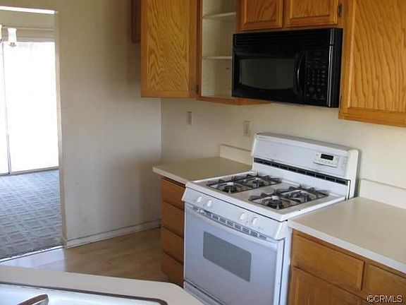 4th image of 2551 Bedford Ave