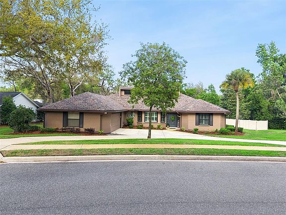 4th image of 441 WILD OAK CIRCLE