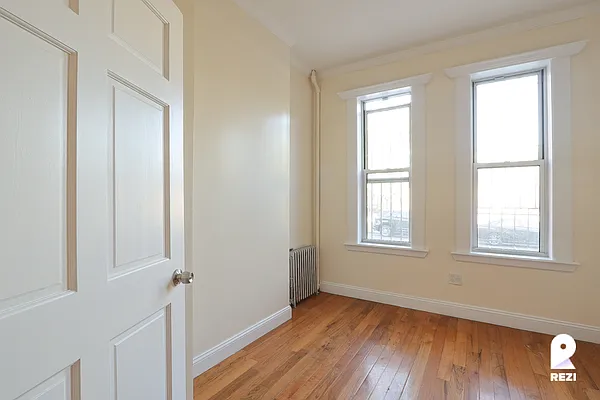 Rented by REZI | media 15