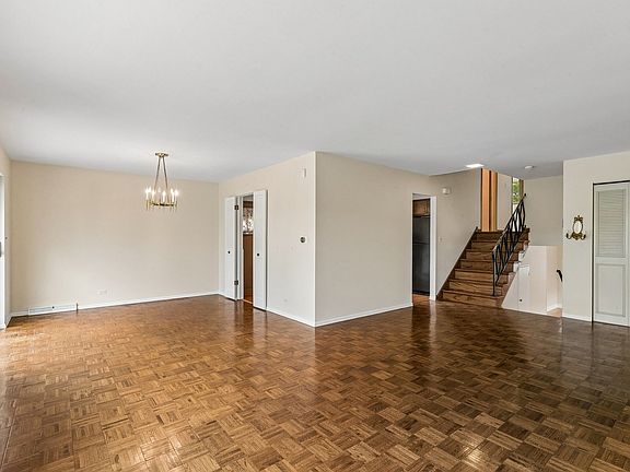 3rd image of 9337 Lavergne Ave