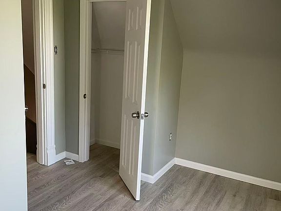 3rd image of 912 Adelaide St #302