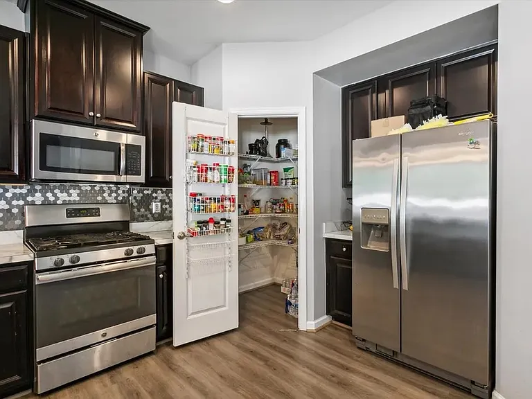 622 Newman Dr — Photo 9
