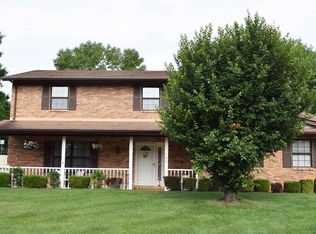409 Springwood Dr, Belleville, IL