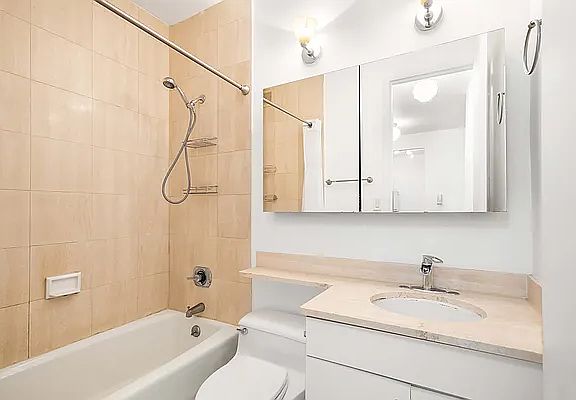 5th image of 350 Albany St APT 2H