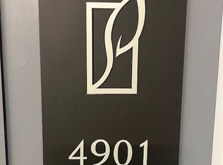 430 Square One Dr #4901, Mississauga, ON L5B 0E2