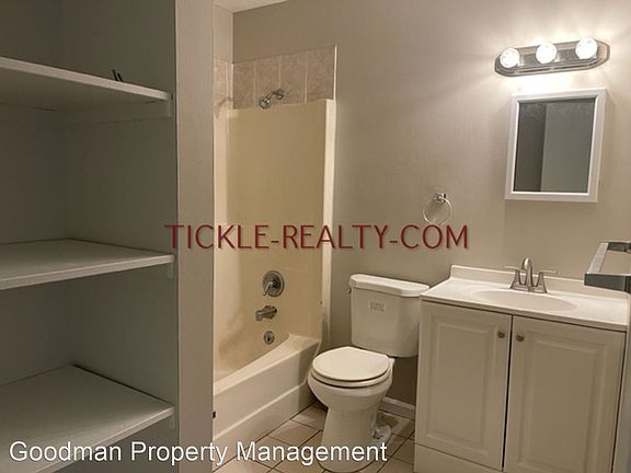 3rd image of 1450 Wood Dr #25