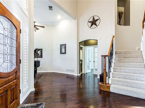5th image of 2103 Heather Ct