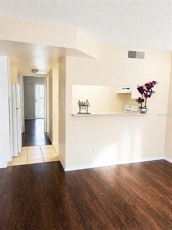 1 bed, 1.0 bath, 504 sqft, $1,150 — Photo 3
