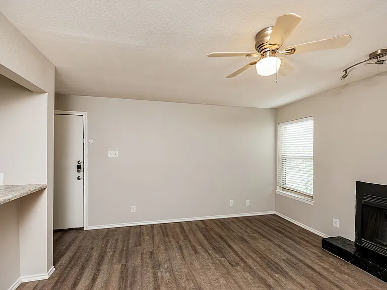 Monarch Place — Photo 18