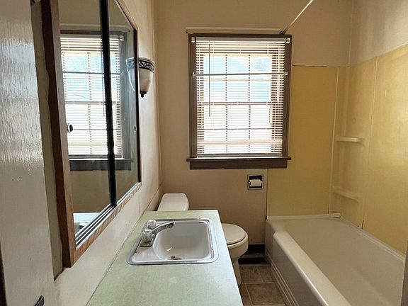 5th image of 1405 S 11th St