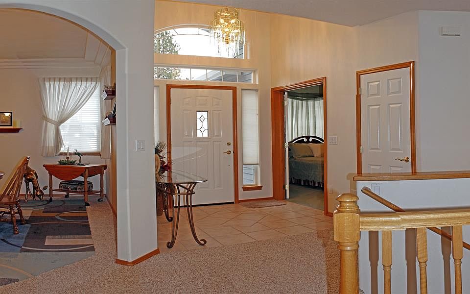 2nd image of 6520 S Vale Ct