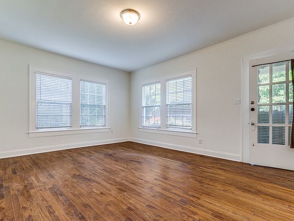 4th image of 1012 N Maryland St