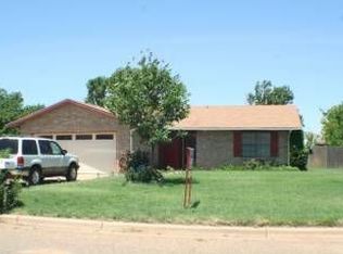 2601 Mesa Dr, Plainview, TX 79072