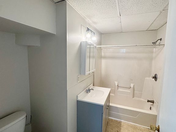 4th image of 512 Park St #1