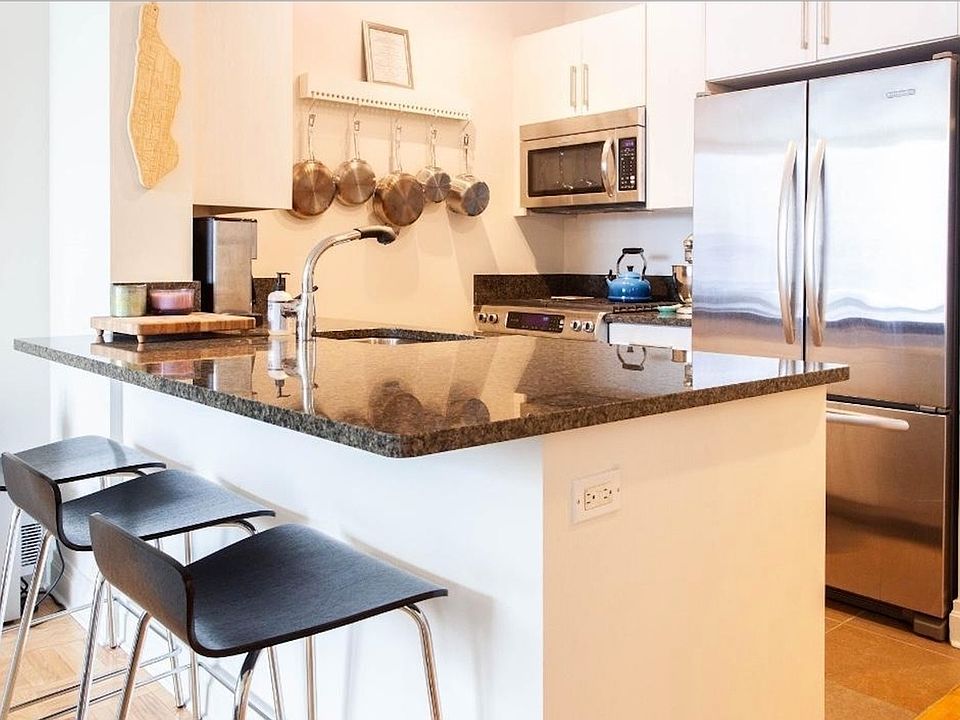 1st image of 1510 Lexington Ave APT 10Q