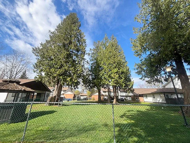 9858 151st St — Photo 15