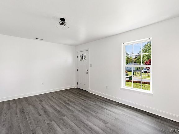 4th image of 907 Blandy Ave